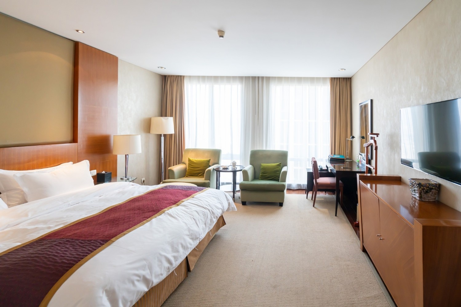 Holiday homes & apartments